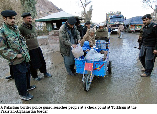 Torkham_border.jpg