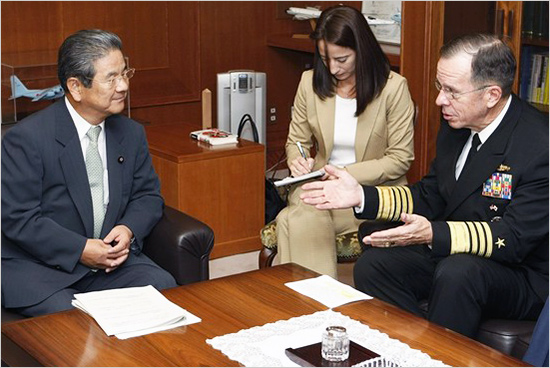 Adm. Michael Mullen, chairman of the U.S. Joint Chiefs of Staff, right, gestures as he talks with Japanese Defense Minister Toshimi Kitazawa at the defense ministry in Tokyo, Japan, Friday, Oct. 23, 2009. jap_usa.jpg