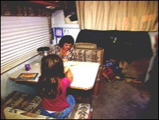 The Miller family feel "cramped" in their small mobile home home1.jpg