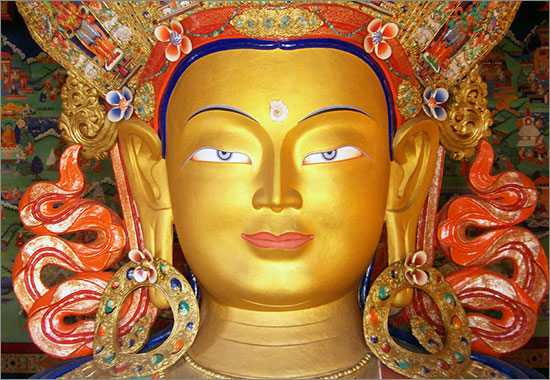 Statua di Maitreya maitreya.jpg